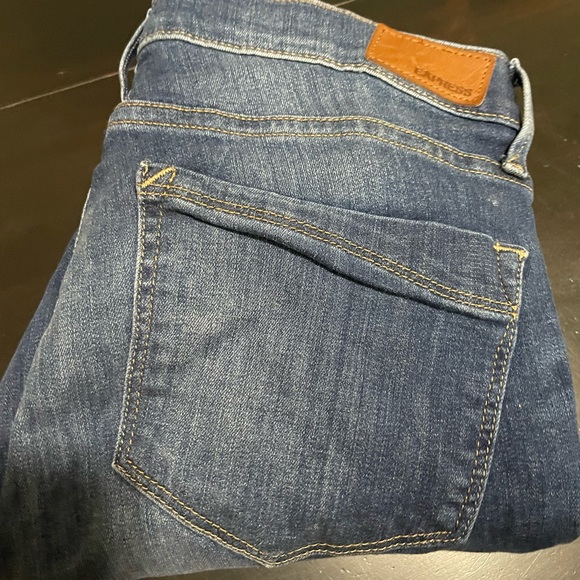 Express Jeans - Picture 2 of 4